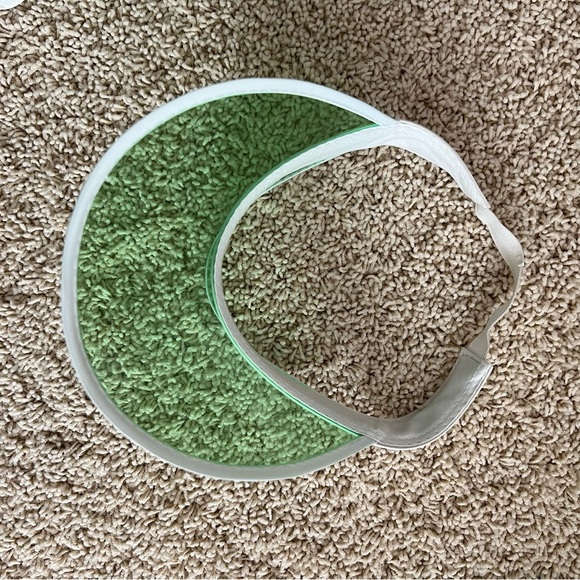 Casino signs and green transparent visors - Picture 6 of 7